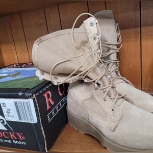 NEW ROCKY 282 Weather Military Army Combat Desert Work Suede Boots Mens Sz 4